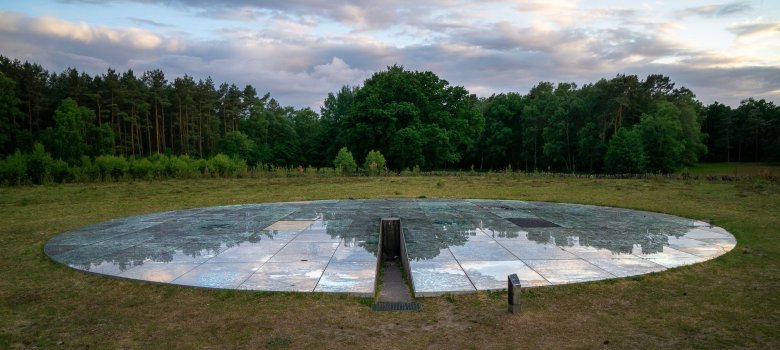 Das Kunstwerk Himmel und Erde am Ortseingang von Neuenkirchen