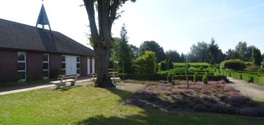 Eingangsbereich Friedhof Tewel