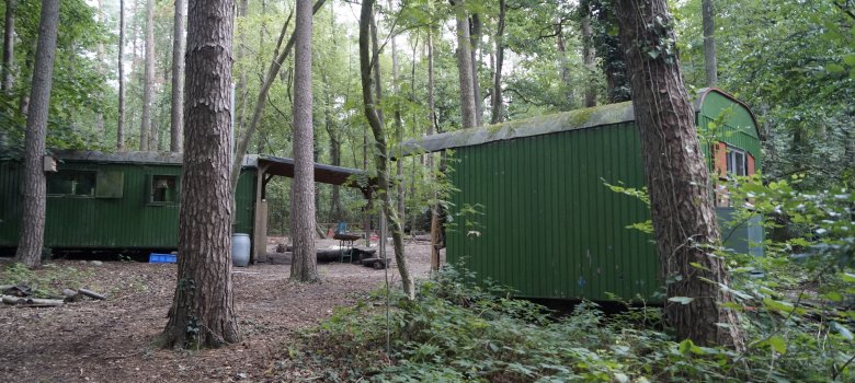 Bauwagen und anderes im Waldkindergarten