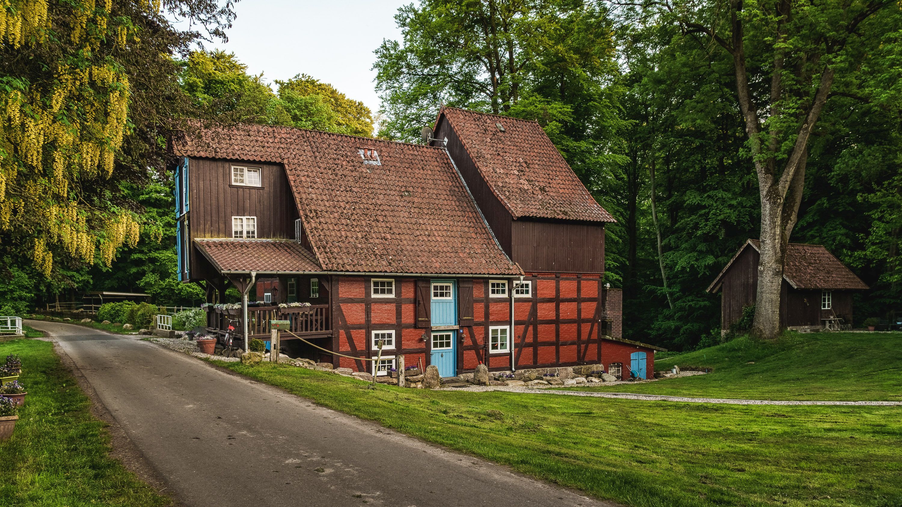 Wohnen in ehemaliger Wassermühle Bewohnte Wassermühle in Rutenmühle