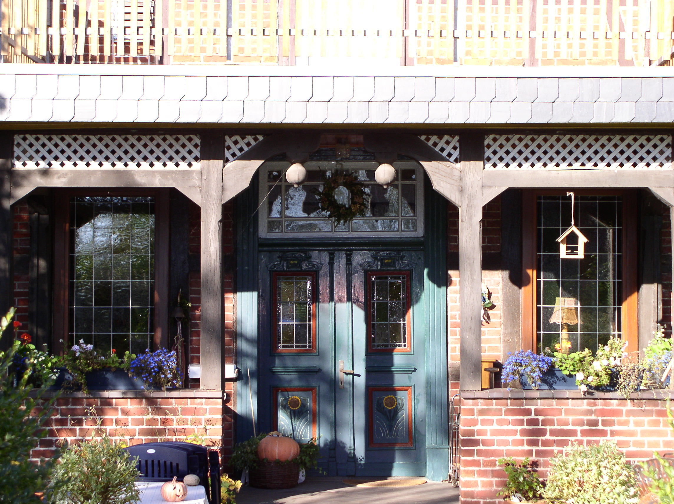 Schöne Haustür Farbige schöne alte Haustür